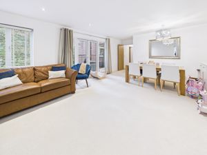 Living room 2- click for photo gallery